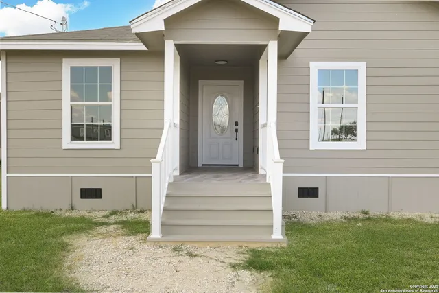 $334,900 | 13021 Prosperidad Lane, Atascosa, TX 78002