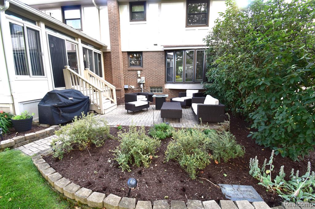 439 Shellbourne Drive Rochester Hills, MI 48309 - Photo 53 of 60