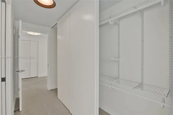 $3,700 | 1834 Brickell Avenue, Unit 31, Miami, FL 33129