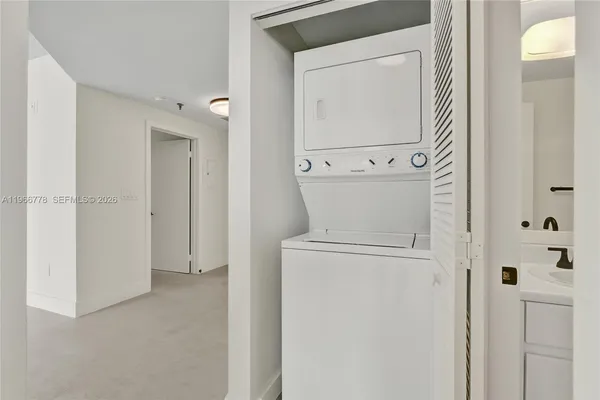 $3,700 | 1834 Brickell Avenue, Unit 31, Miami, FL 33129
