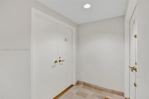 $3,700 | 1834 Brickell Avenue, Unit 31, Miami, FL 33129