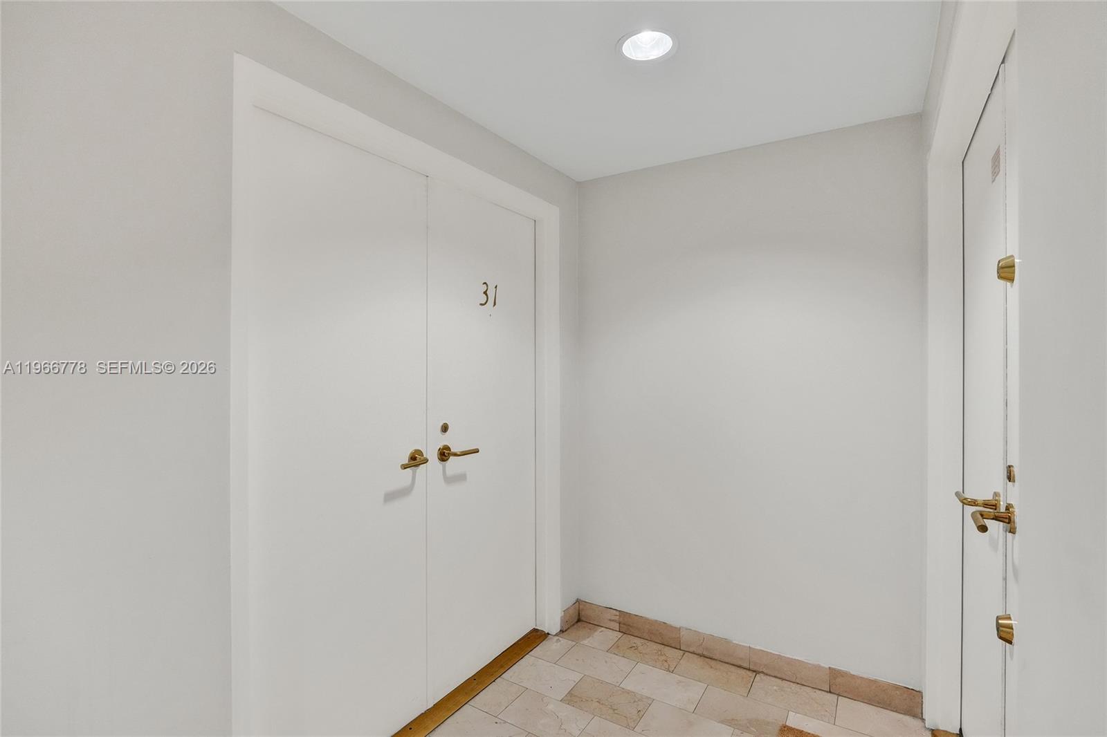 1834 Brickell Avenue, Unit 31 Miami, FL 33129 - Photo 33 of 35 a view of small space