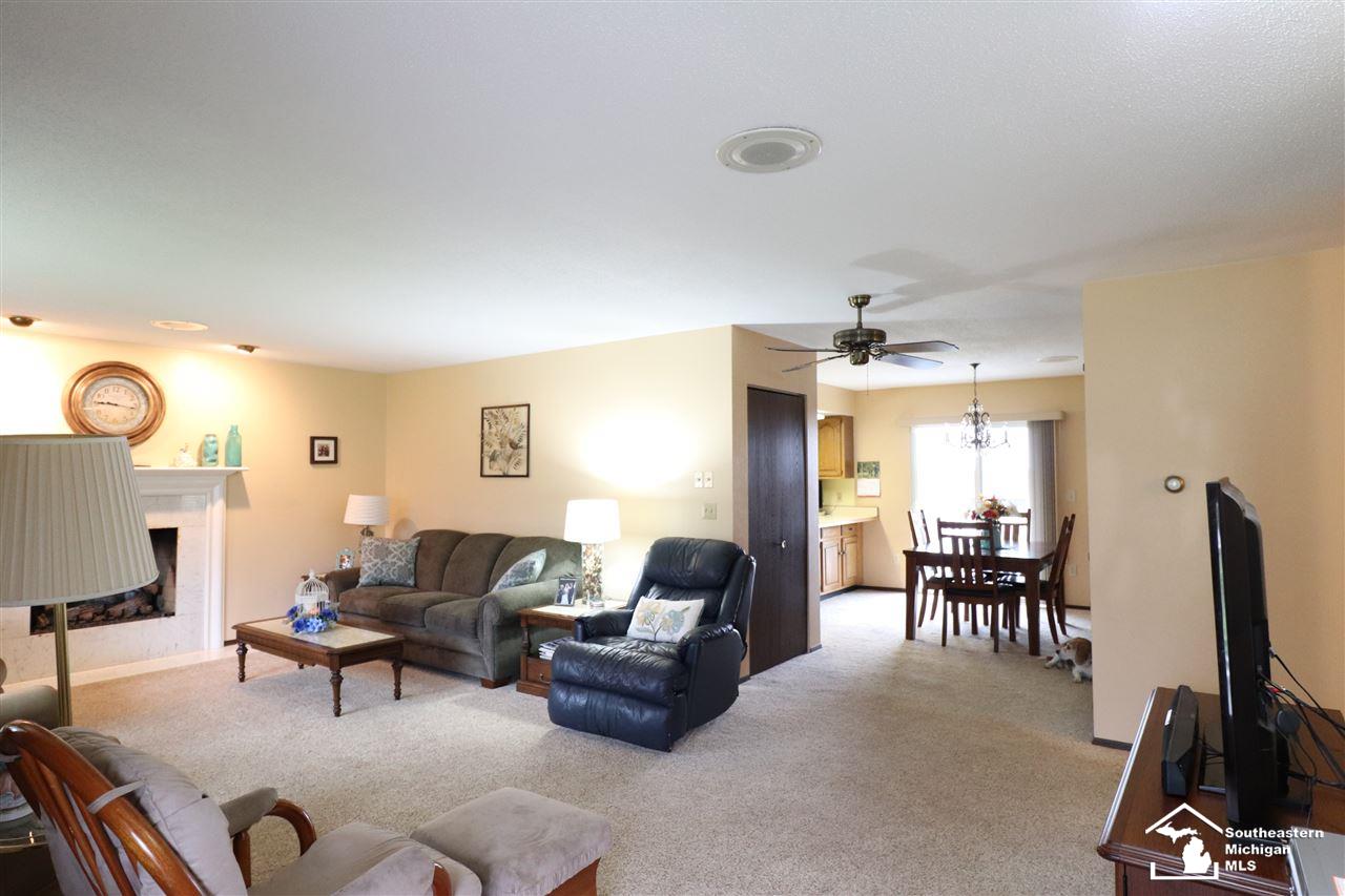 7875 Adler Road Lambertville, MI 48144 - Photo 2 of 21 50038069-1.JPG