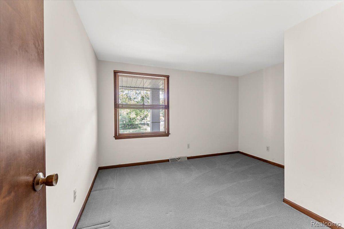 8601 Bridge Road Grosse Ile, MI 48138 - Photo 35 of 62 Gallery Image 35