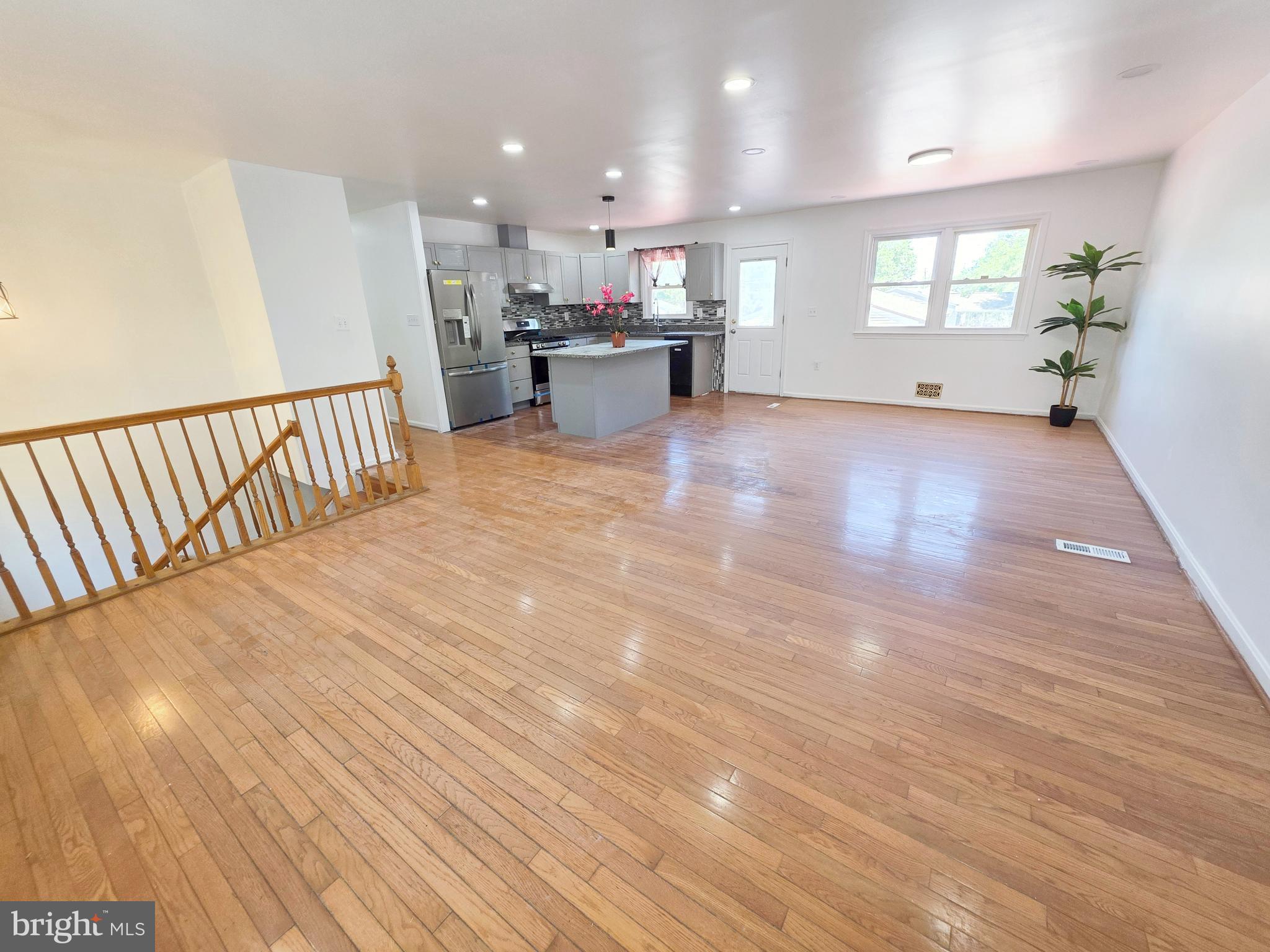 6300 Auth Road Suitland, MD 20746 - Photo 4 of 32 Gallery Image 4