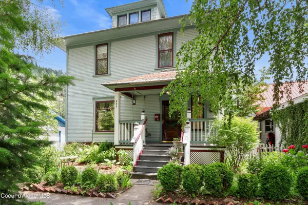 $399,999 | 211 2nd Street, Wallace, ID 83873