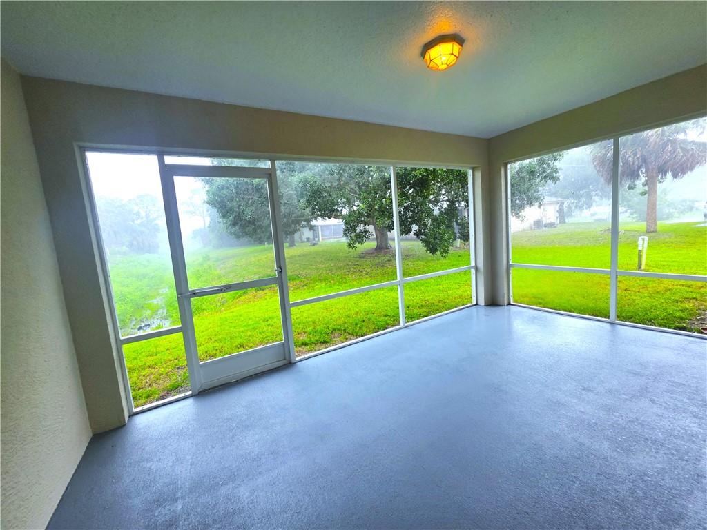 351 Del Monte Road, Unit B Sebastian, FL 32958 - Photo 27 of 36