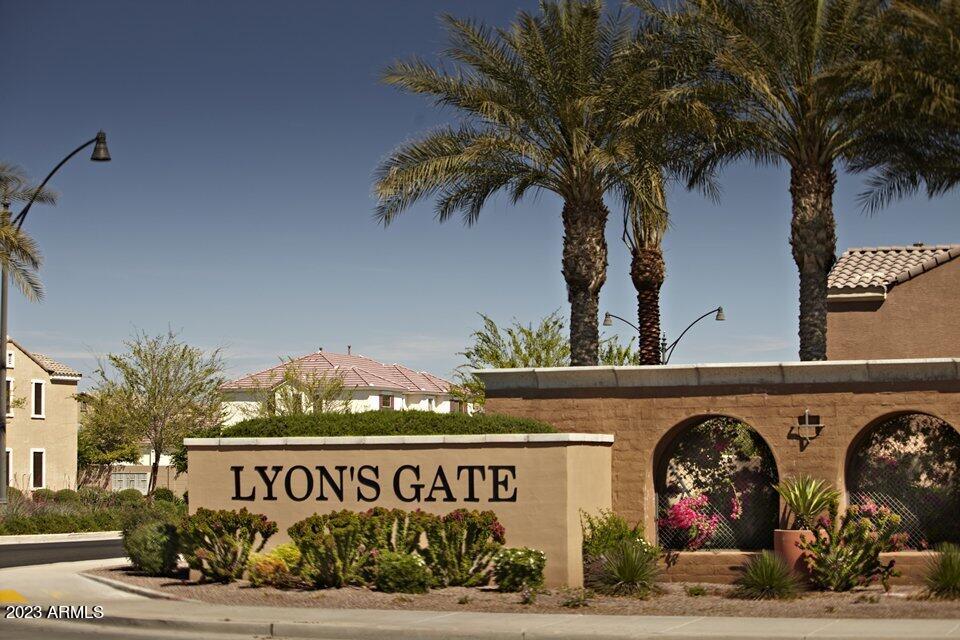 2979 East Harrison Street Gilbert, AZ 85295 - Photo 34 of 34 WEB-AZ-CI-LyonsGate-Monument2