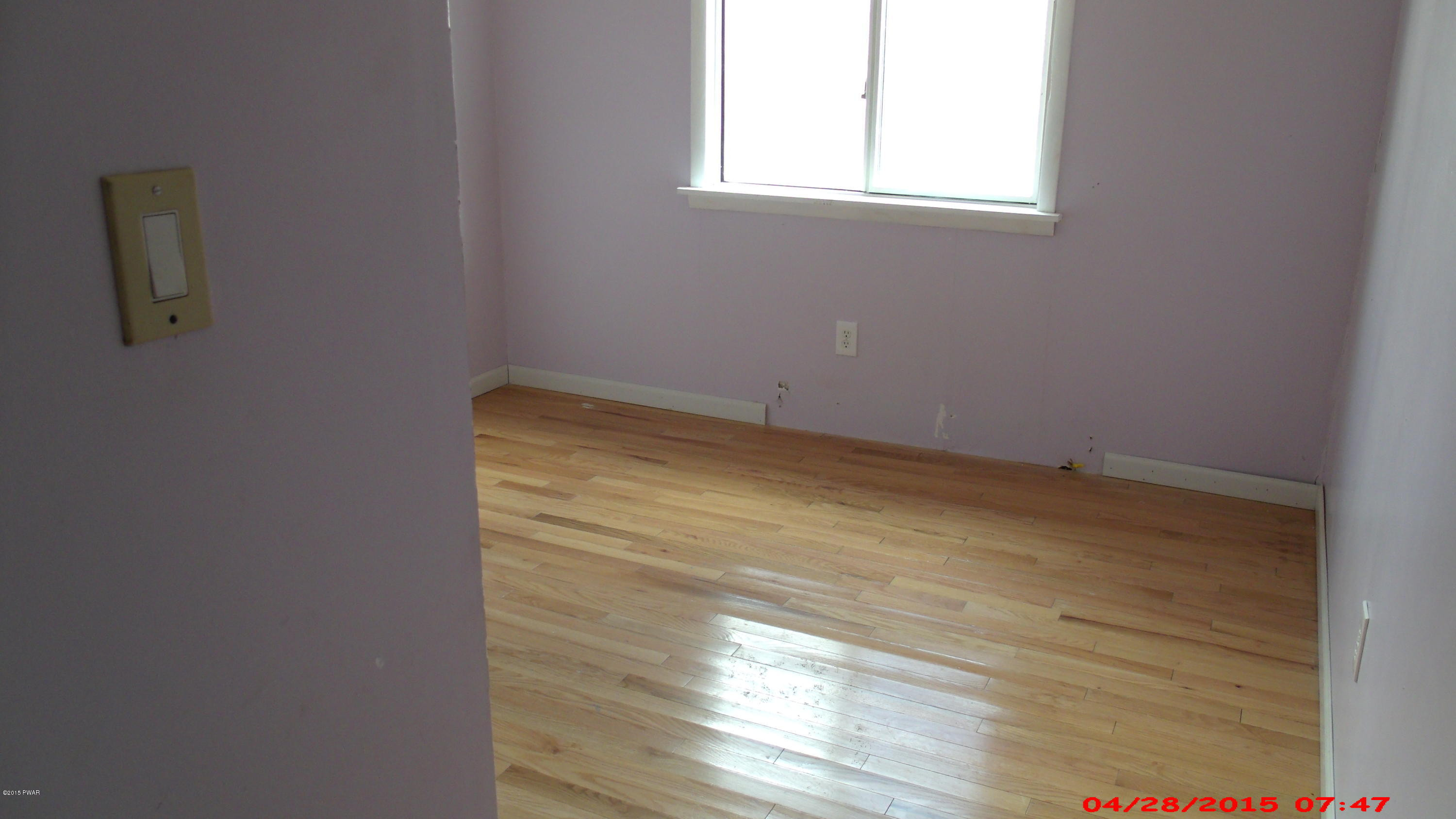 121 Sunfish Road Milford, PA 18337 - Photo 5 of 13 Gallery Image 5