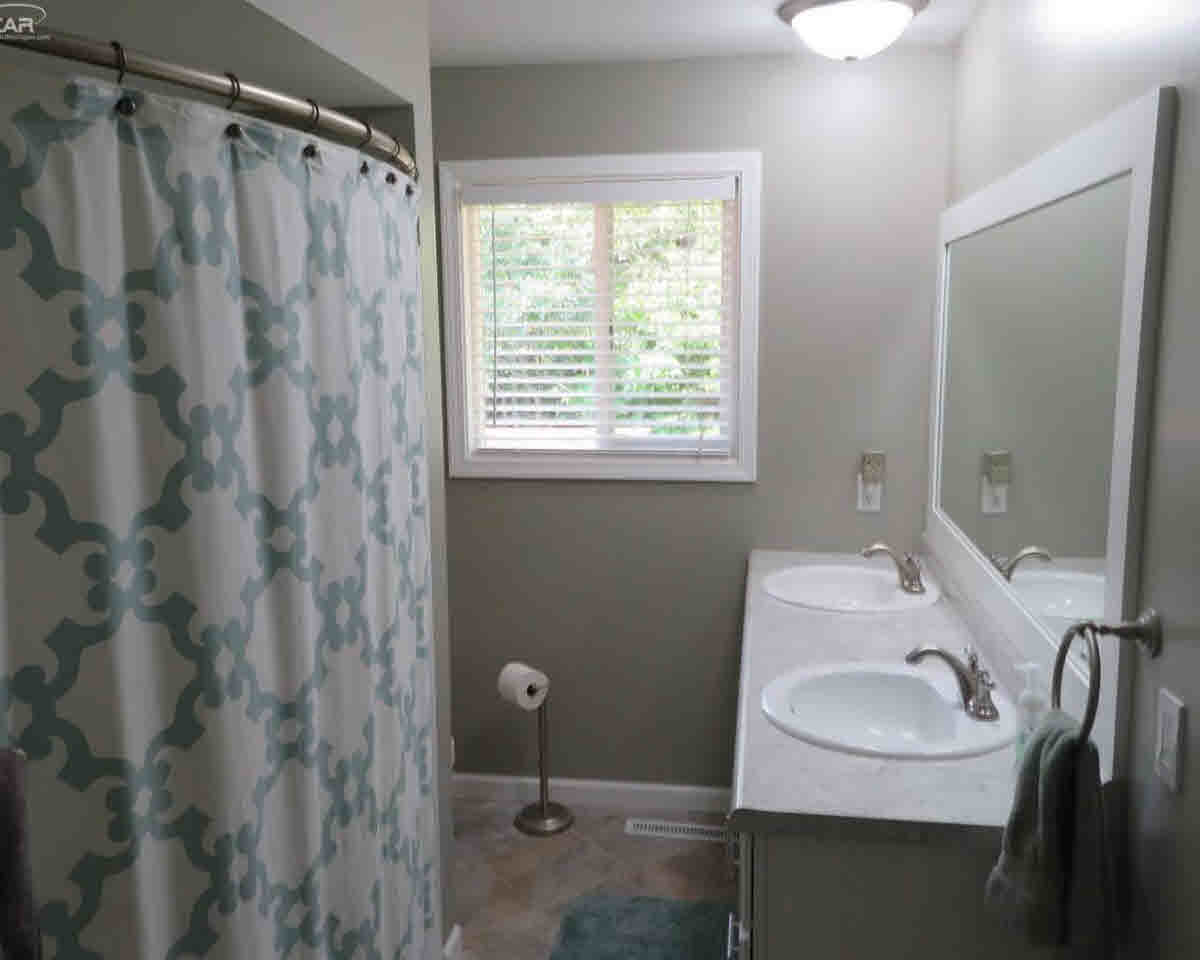 1271 East Cook Road Grand Blanc, MI 48439 - Photo 14 of 27 21353292-13.JPG