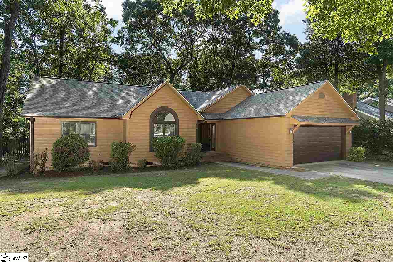 1113 Roper Mountain Road Greenville, SC 29615 - Photo 2 of 25
