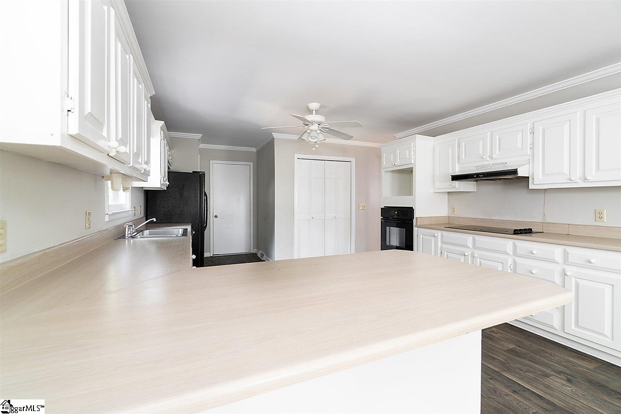 1113 Roper Mountain Road Greenville, SC 29615 - Photo 13 of 25