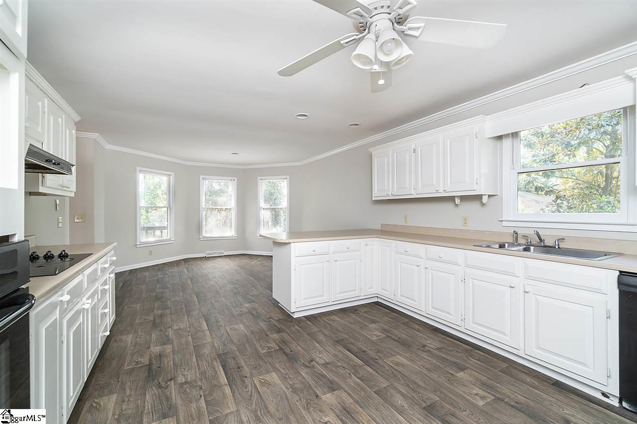 1113 Roper Mountain Road Greenville, SC 29615 - Photo 14 of 25