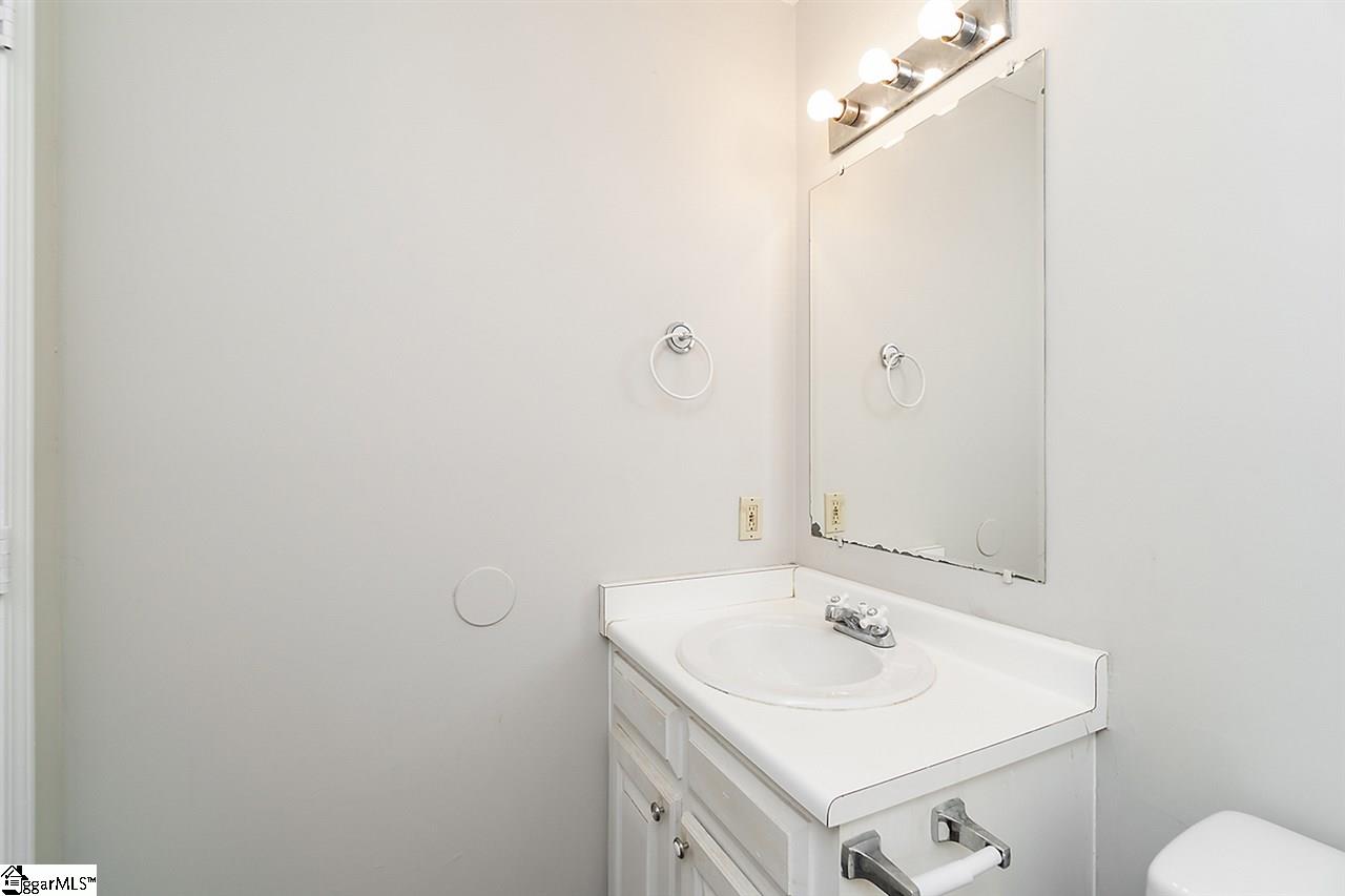 1113 Roper Mountain Road Greenville, SC 29615 - Photo 17 of 25