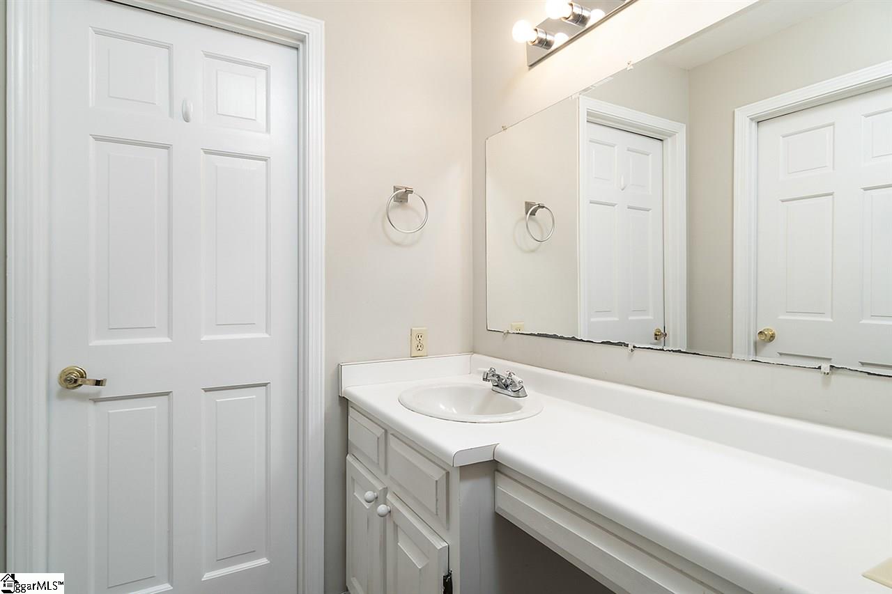 1113 Roper Mountain Road Greenville, SC 29615 - Photo 23 of 25