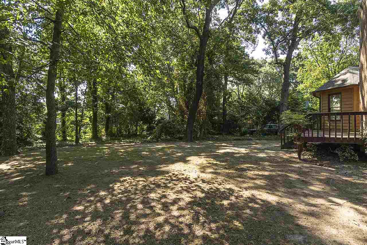 1113 Roper Mountain Road Greenville, SC 29615 - Photo 4 of 25