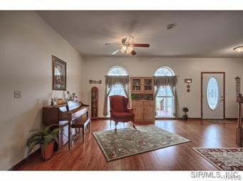 2280 Steinkoenig School Road Highland, IL 62249 - Photo 4 of 24 Gallery Image 4