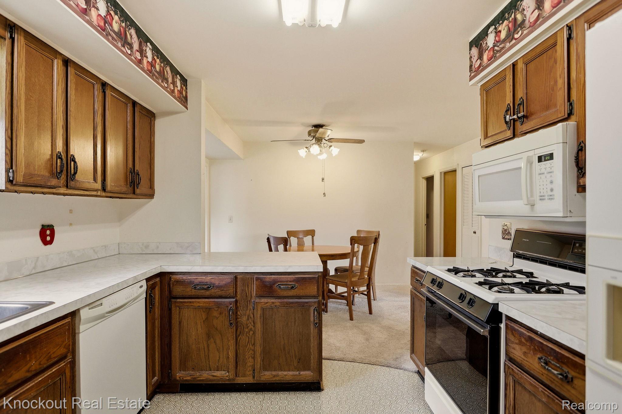 4585 Birch Run Road Millington, MI 48746 - Photo 20 of 59 18-web-or-mls-4585 Birch Run Rd Millington -18.jpg