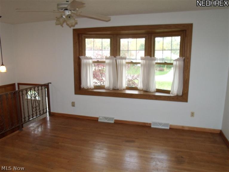 998 Keefer Road Girard, OH 44420 - Photo 3 of 12 Gallery Image 3