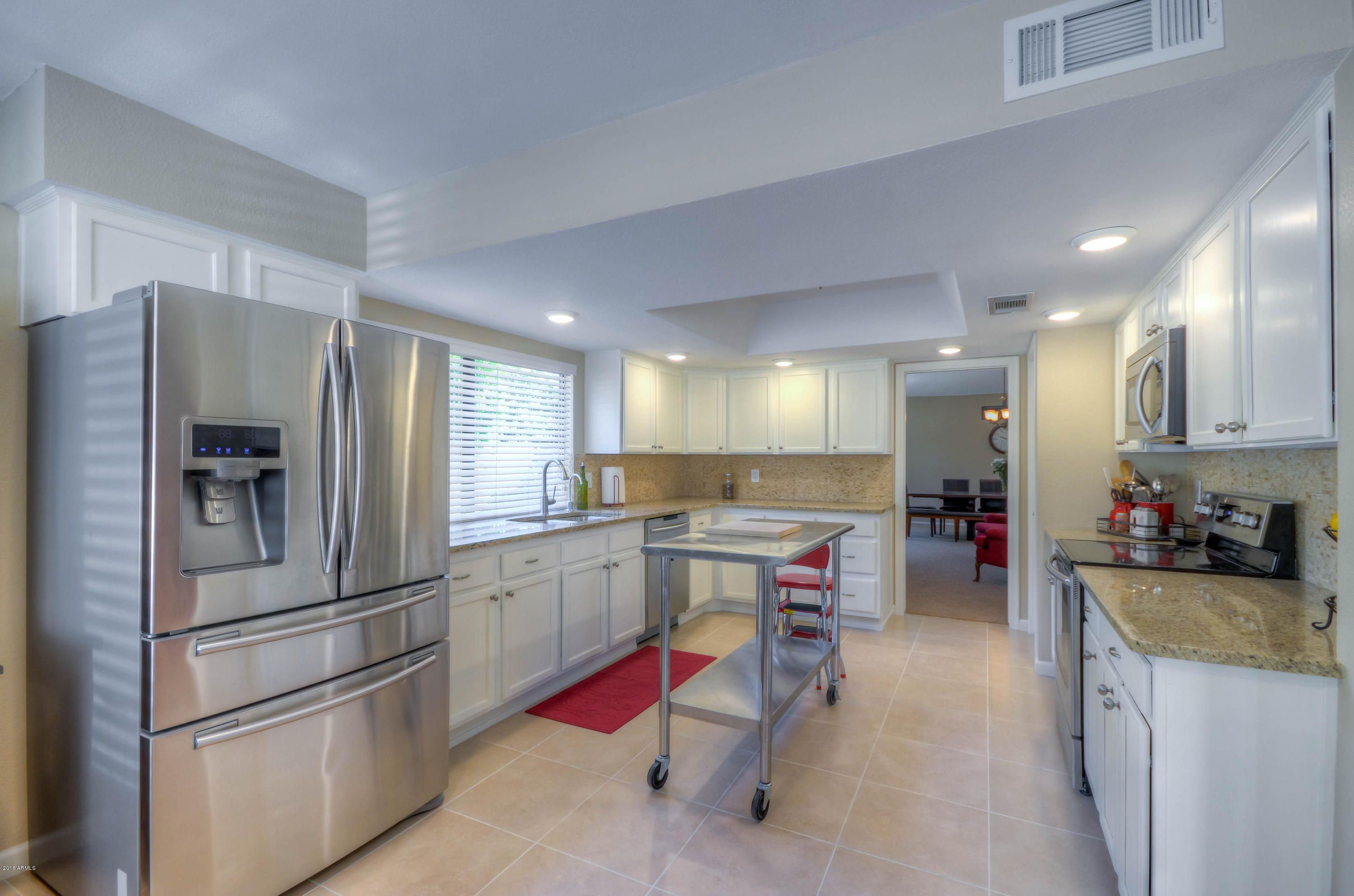 1433 North Woodside Road Chandler, AZ 85224 - Photo 16 of 70 Kitchen (1)