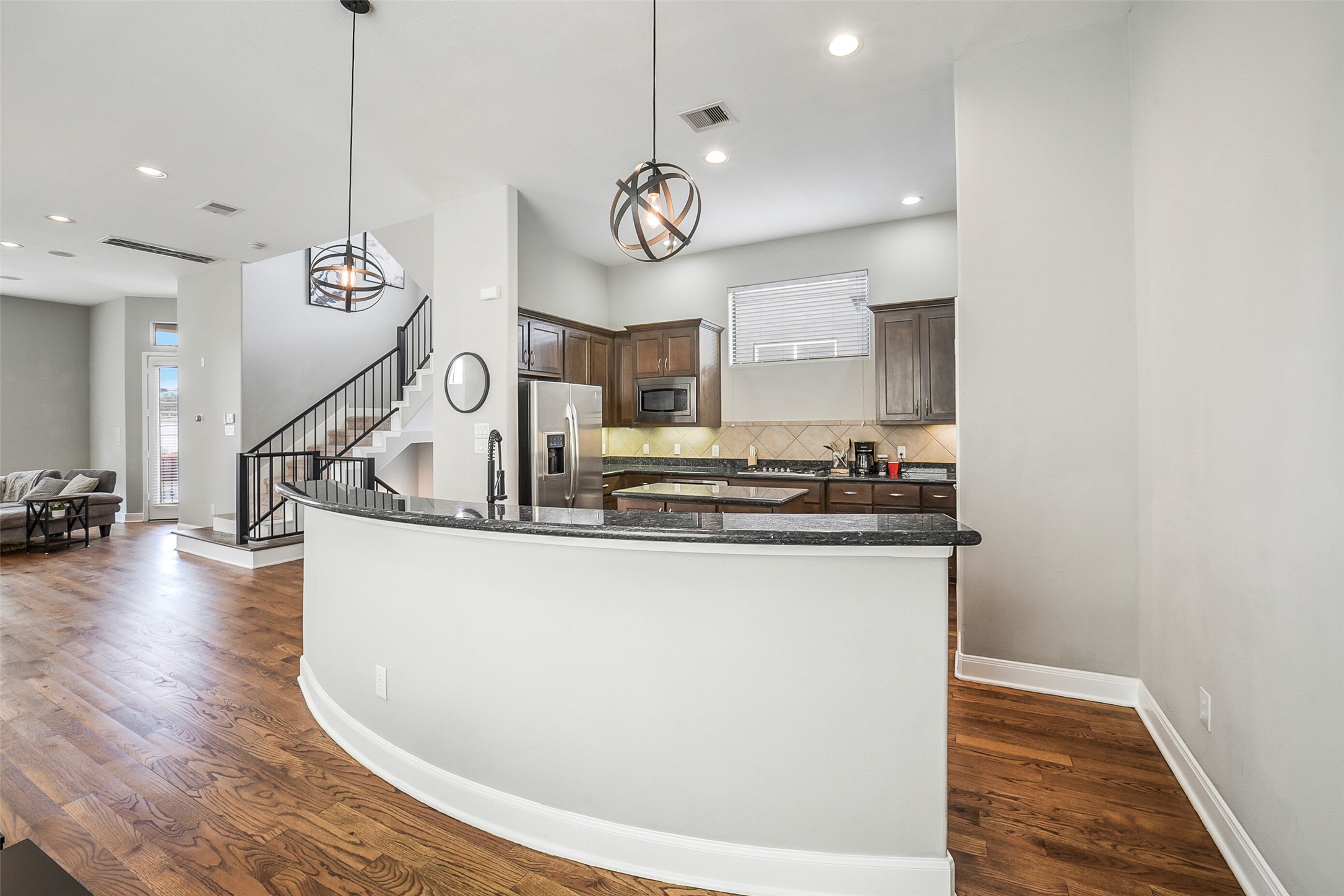 904 Roy Street Houston, TX 77007 - Photo 6 of 32