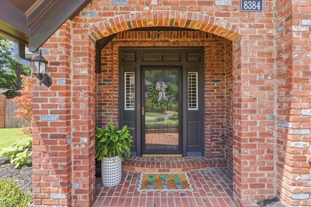 8384 Rochester Cove Germantown, TN 38139 - Photo 3 of 34