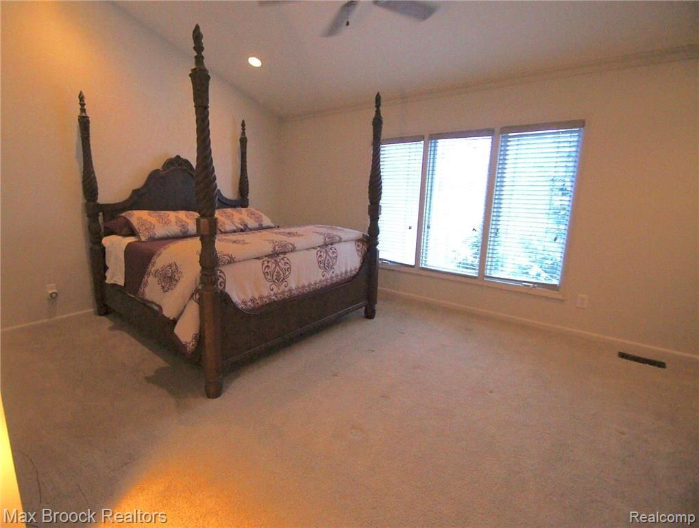 7656 Devins Ridge Clarkston, MI 48348 - Photo 47 of 62 DSC05260.jpg