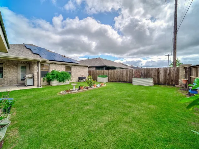 $355,000 | 2400 Briarhurst Court, Denton, TX 76207
