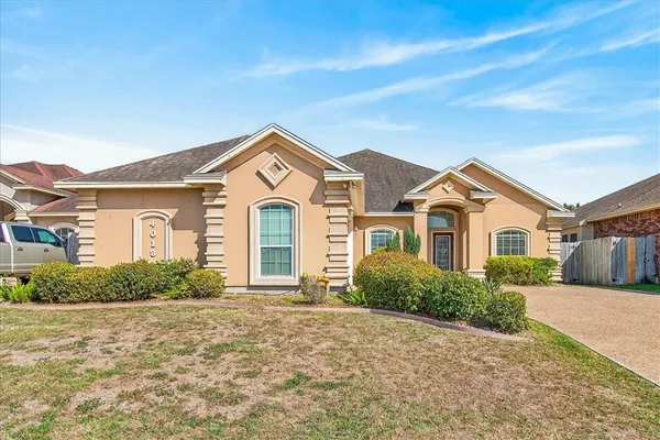 $2,695 | 4018 Puget Sound Drive, Corpus Christi, TX 78410
