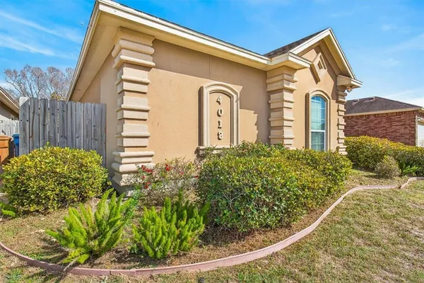 $2,695 | 4018 Puget Sound Drive, Corpus Christi, TX 78410
