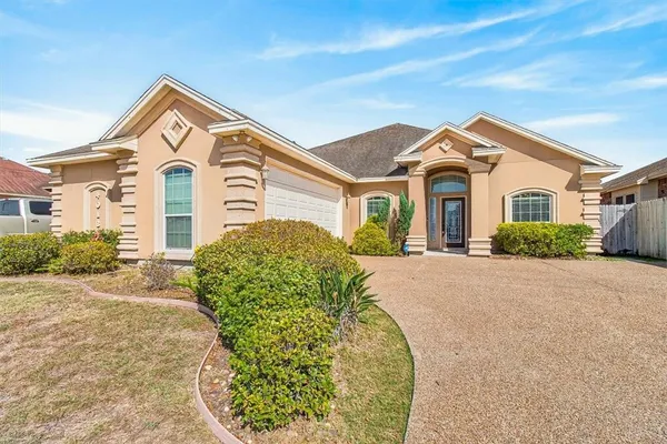 $2,695 | 4018 Puget Sound Drive, Corpus Christi, TX 78410