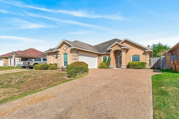 $2,695 | 4018 Puget Sound Drive, Corpus Christi, TX 78410