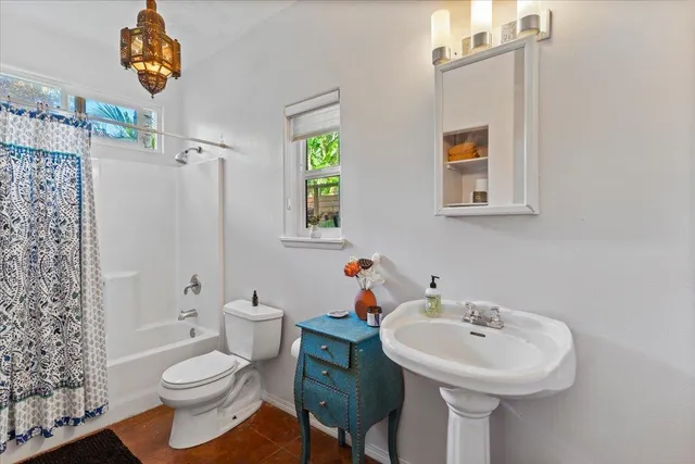 $1,580,000 | 568 Hana Highway, Unit B, Paia, HI 96779