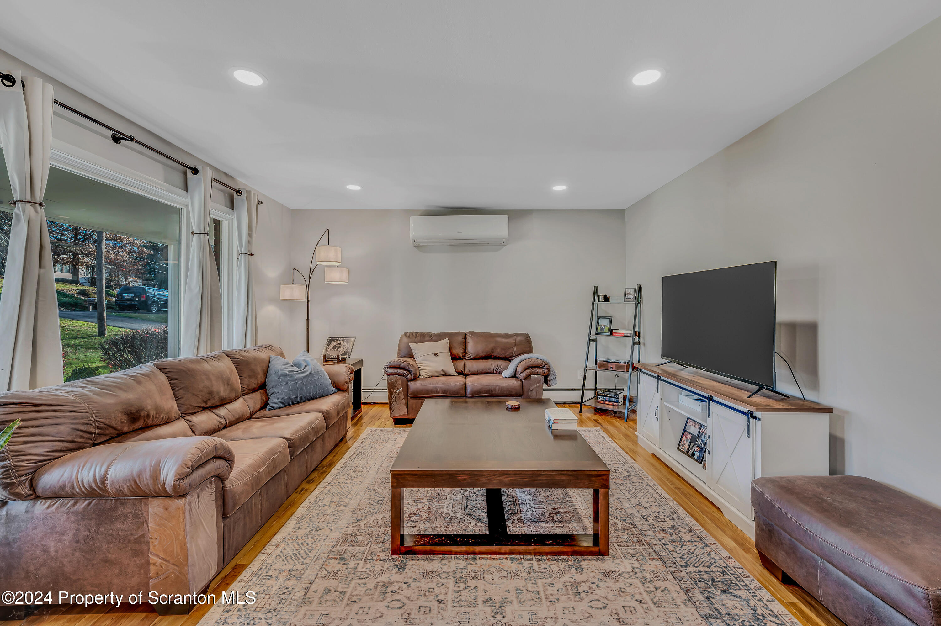 141 Beverly Drive Clarks Summit, PA 18411 - Photo 4 of 37