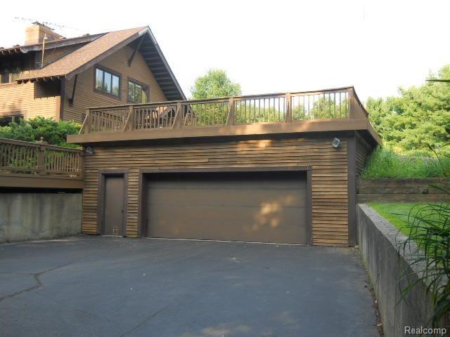 2828 Chilson Road Howell, MI 48843 - Photo 3 of 79 garage w/28 x 34 upper deck