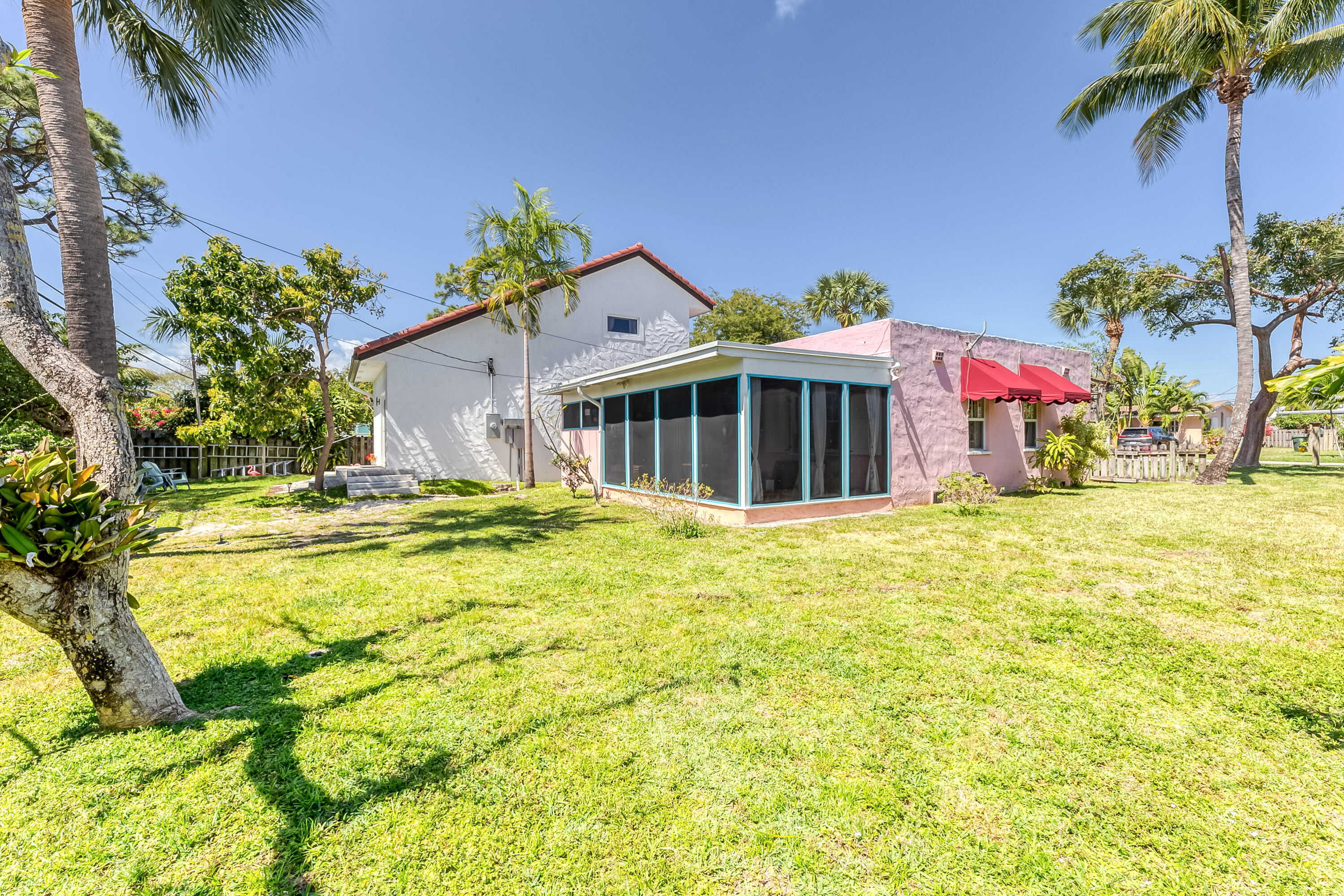 256 Northwest 7th Street Boca Raton, FL 33432 - Photo 20 of 34 Room for Pool