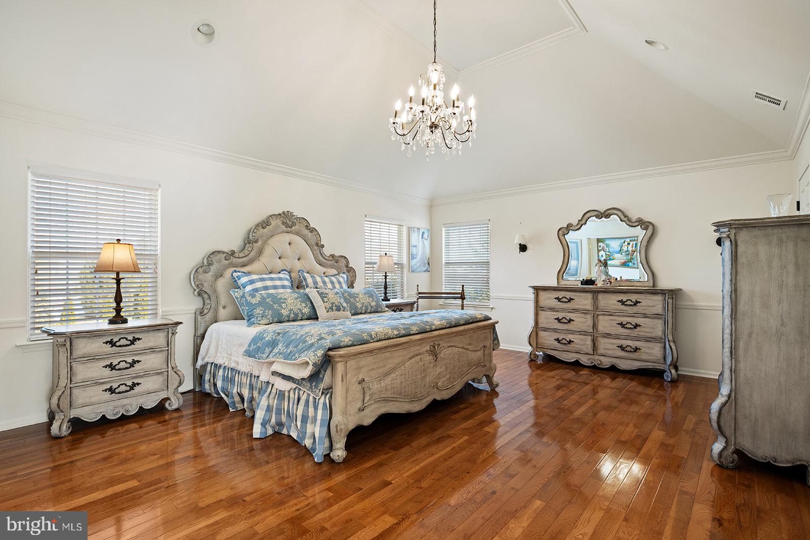 15 Rodeo Drive Jackson, NJ 08527 - Photo 25 of 43 Elegant bedroom with vintage charm.