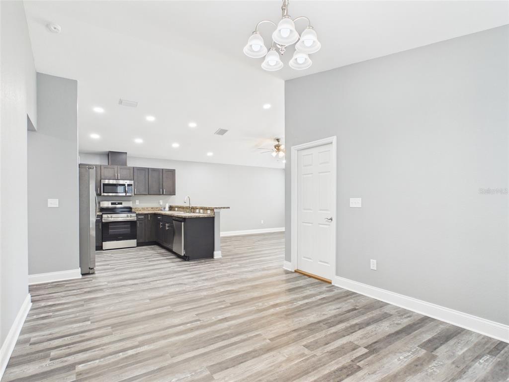1343 Providence Road Lakeland, FL 33805 - Photo 10 of 29