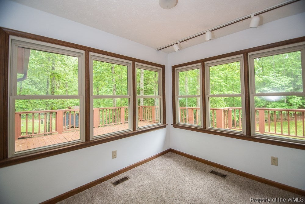 109 Warrens Pond Road Toano, VA 23168 - Photo 23 of 28 Gallery Image 23