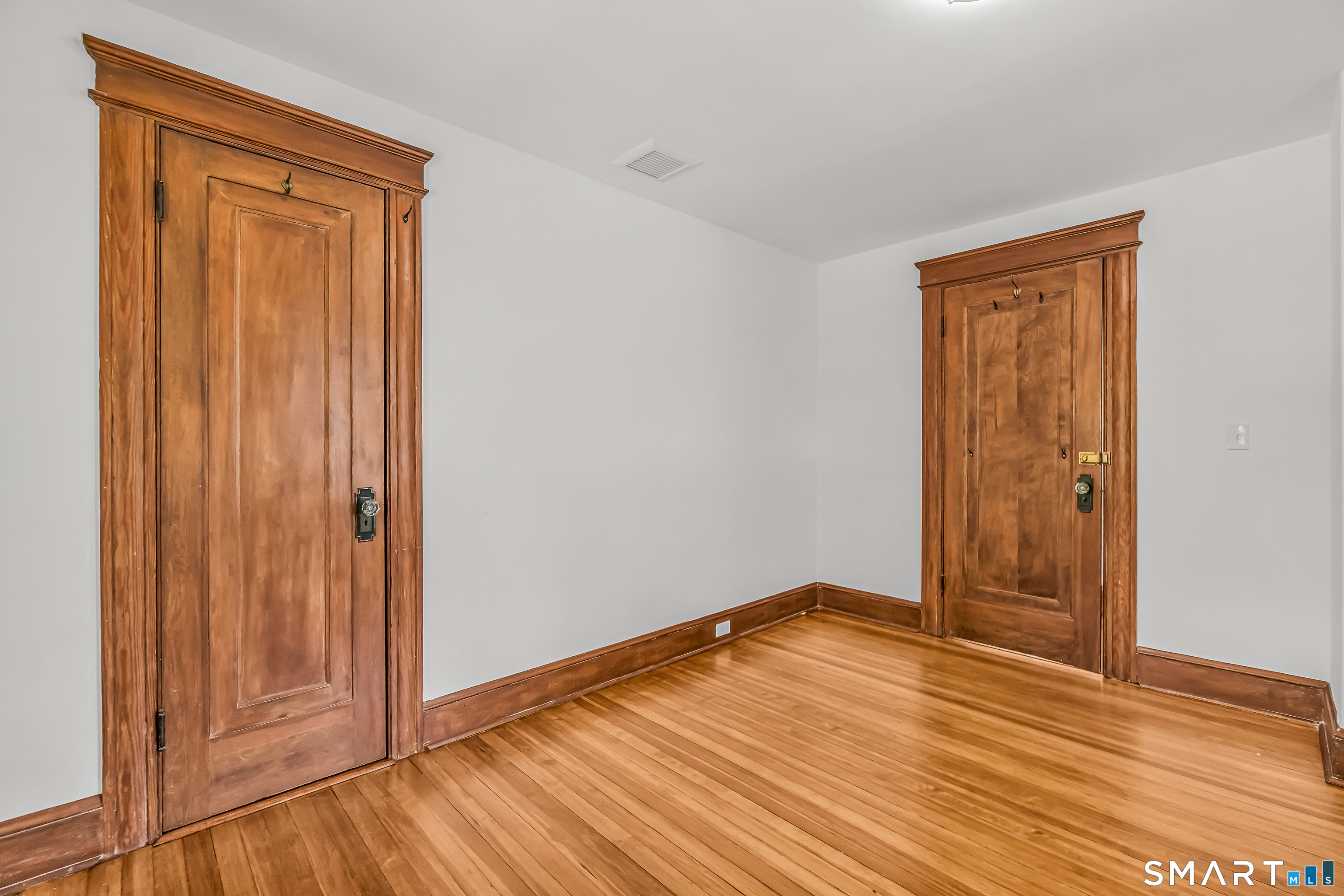 88 Coniston Avenue Waterbury, CT 06708 - Photo 20 of 39
