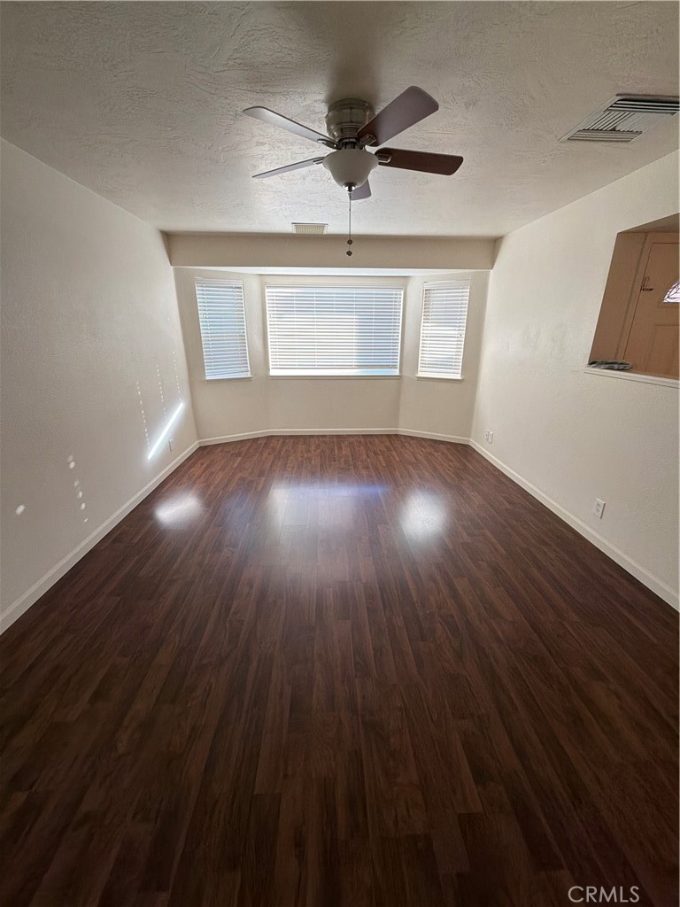 209 Kimberly Lane Ridgecrest, CA 93555 - Photo 32 of 62 a view of an empty room and window