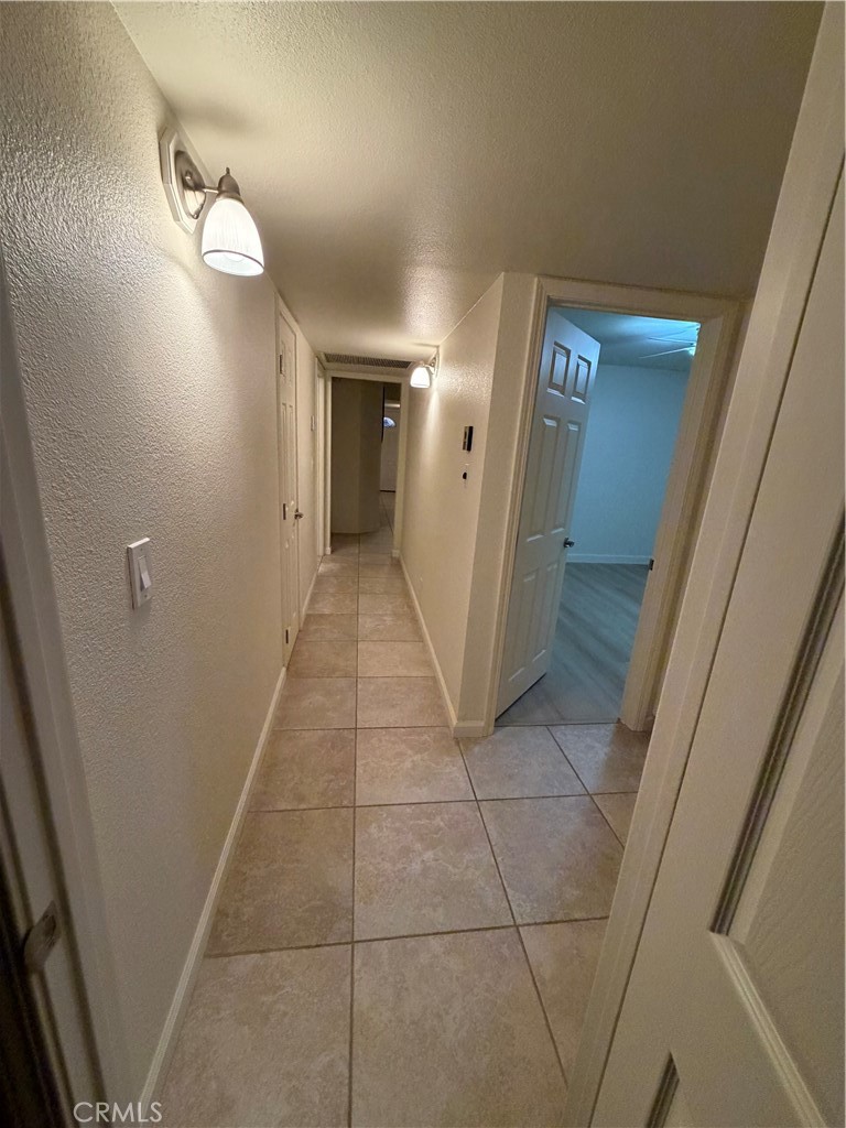 209 Kimberly Lane Ridgecrest, CA 93555 - Photo 43 of 62 a view of entryway