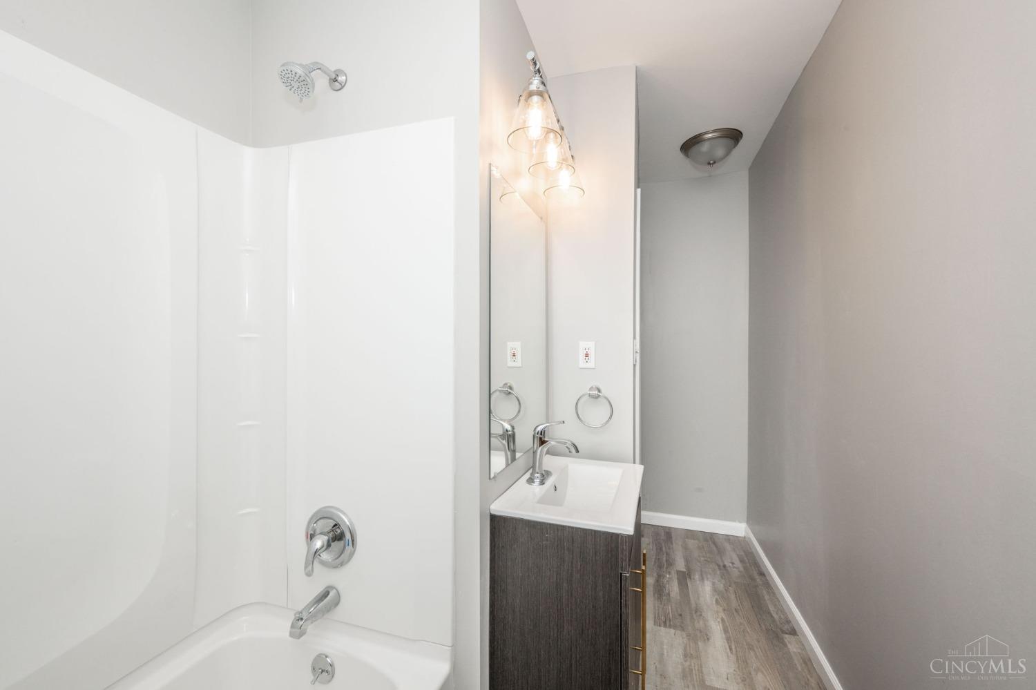 2413 Ferguson Road Cincinnati, OH 45238 - Photo 21 of 46