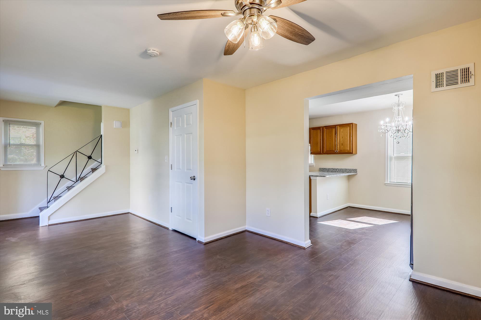 1706 Norton Road Hyattsville, MD 20783 - Photo 4 of 34 Living Room