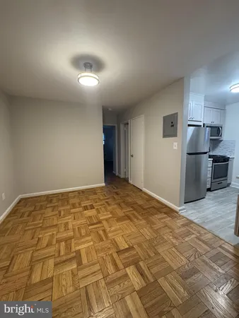 $2,100 | 500 South Courthouse Road, Unit 4, Arlington, VA 22204