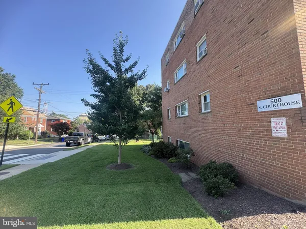$2,100 | 500 South Courthouse Road, Unit 4, Arlington, VA 22204