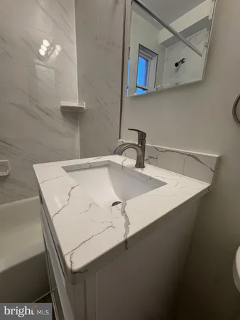 $2,100 | 500 South Courthouse Road, Unit 4, Arlington, VA 22204