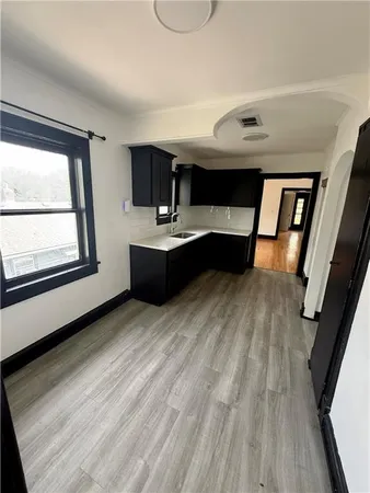 $1,400 | 5514 The Paseo, Unit 2, Kansas City, MO 64110