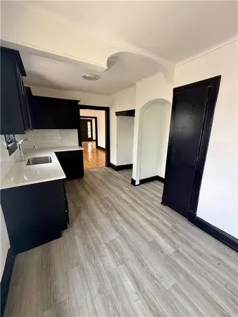 $1,400 | 5514 The Paseo, Unit 2, Kansas City, MO 64110