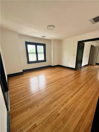 $1,400 | 5514 The Paseo, Unit 2, Kansas City, MO 64110